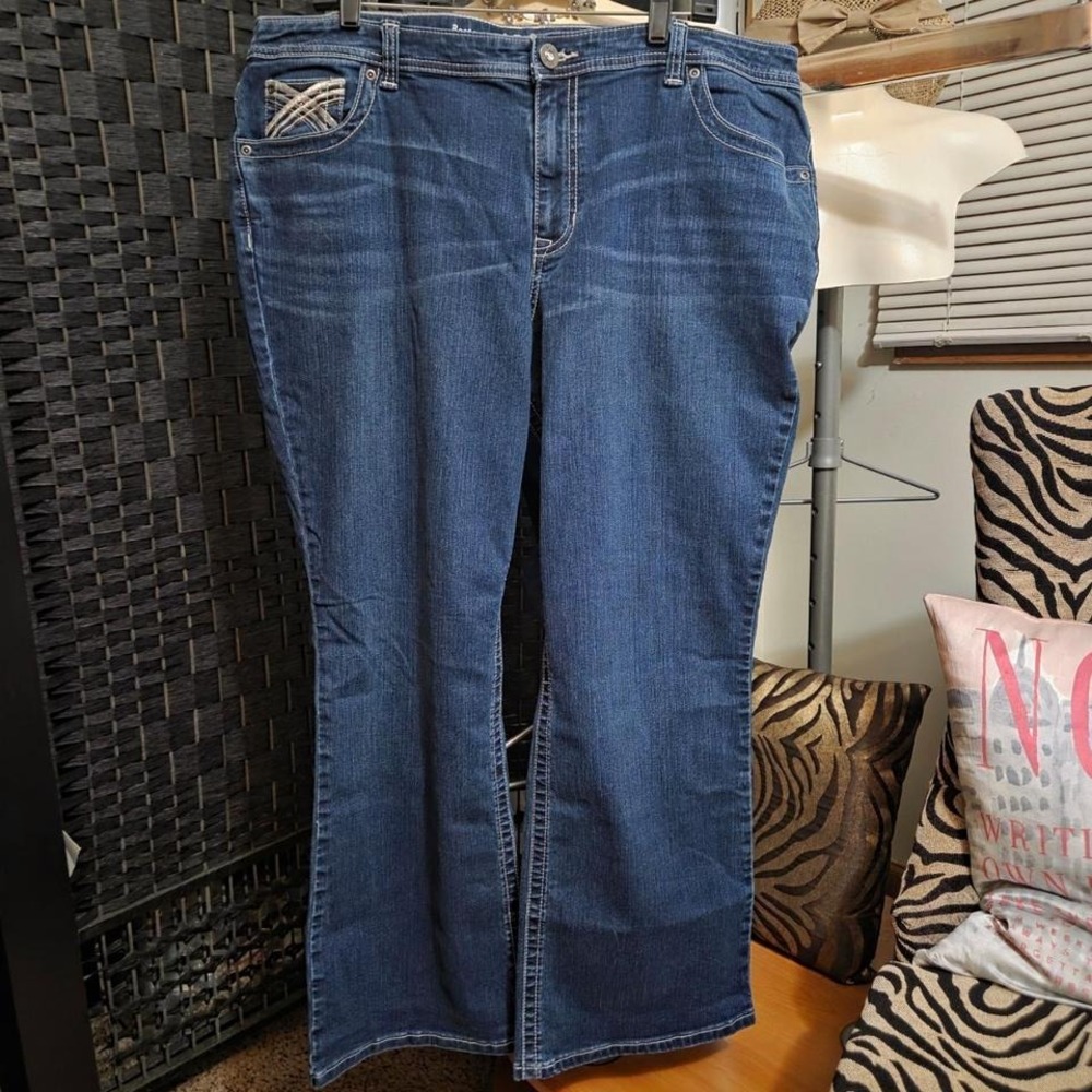 Apt. 9 Women's Jeans - Picture 2 of 4